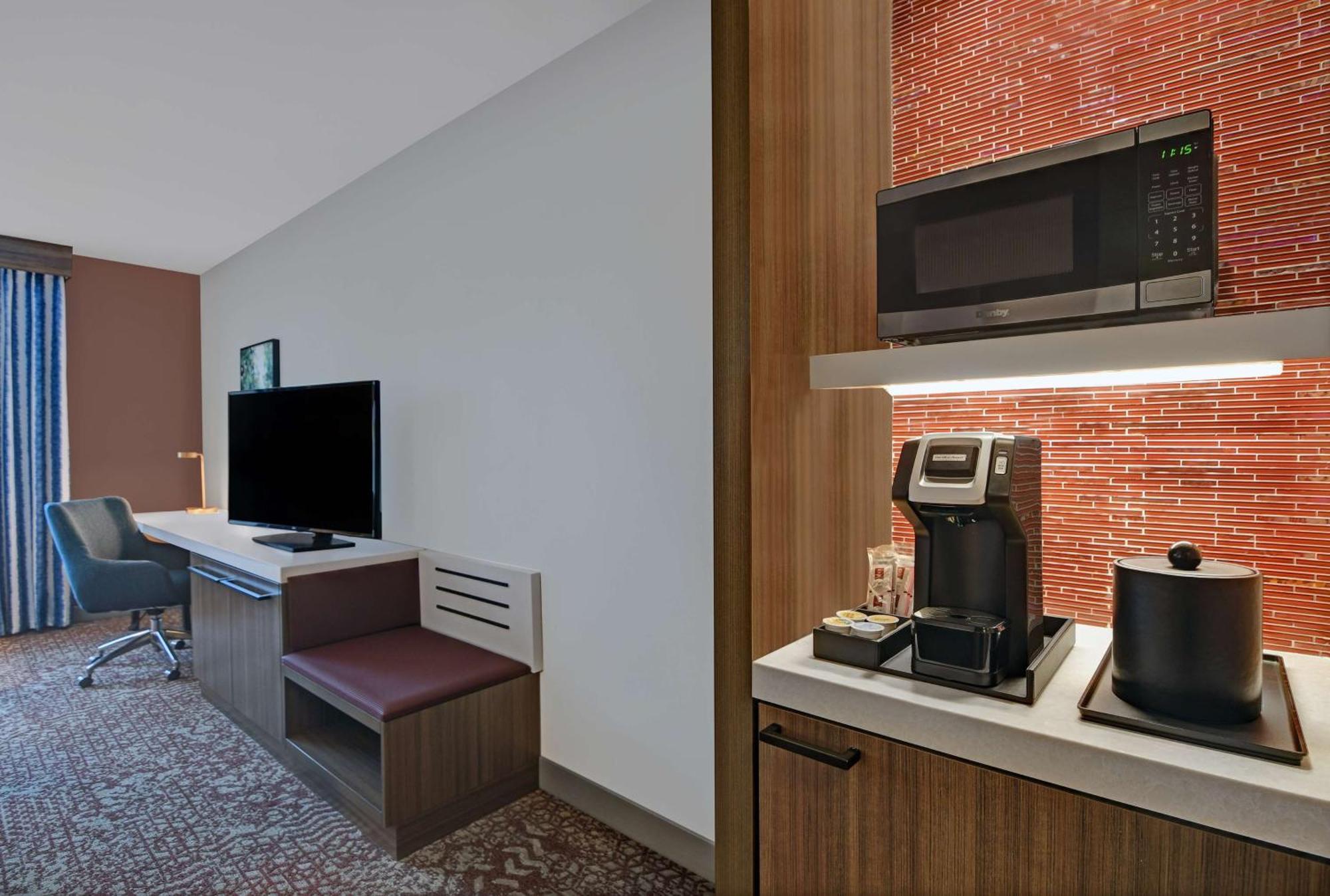 Hilton Garden Huntsville Airport Hotel 3*